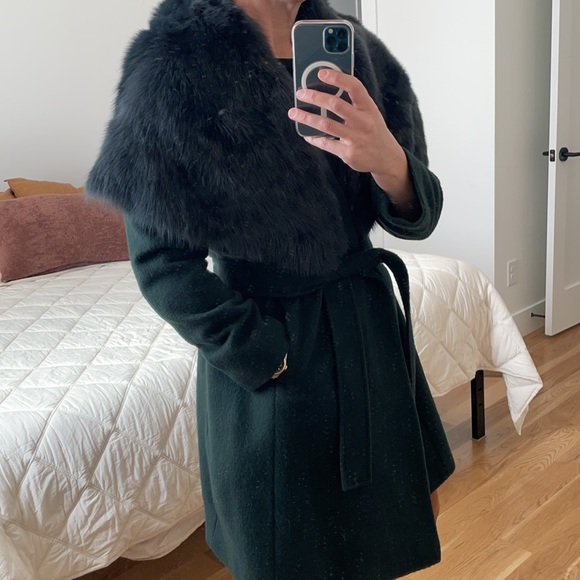 Elie Tahari Wool and Fur Collar Coat - Picture 2 of 9